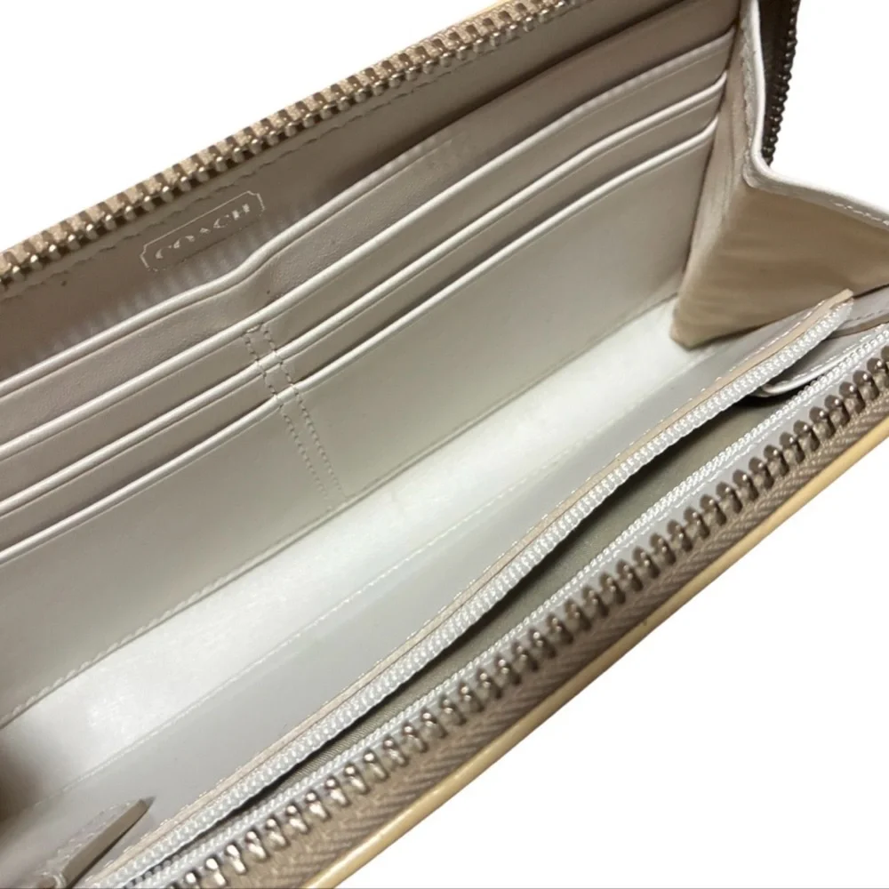Coach Poppy Yellow Signature Wristlet Wallet - Picture 3 of 12